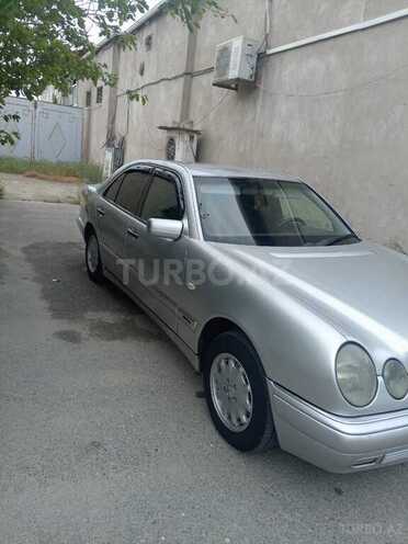 Mercedes E 240 1999, 410,000 km - 2.4 л - Bakı