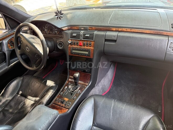 Mercedes E 240 1998, 333,000 km - 2.4 l - Bakı