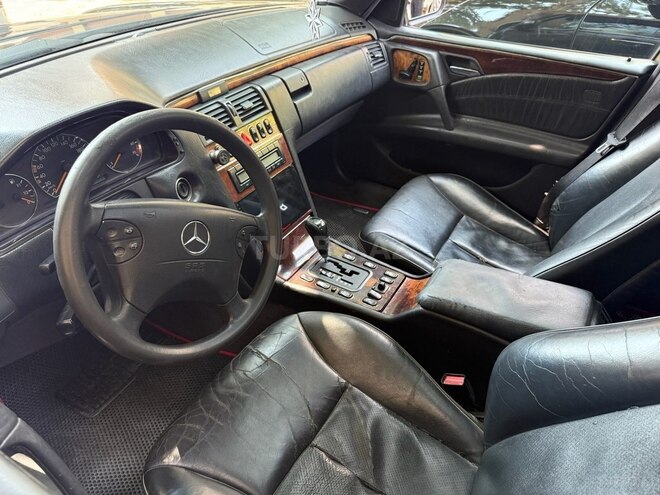 Mercedes E 240 1998, 333,000 km - 2.4 l - Bakı