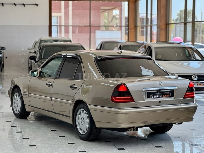 Mercedes C 240 2000, 294,000 km - 2.4 л - Bakı