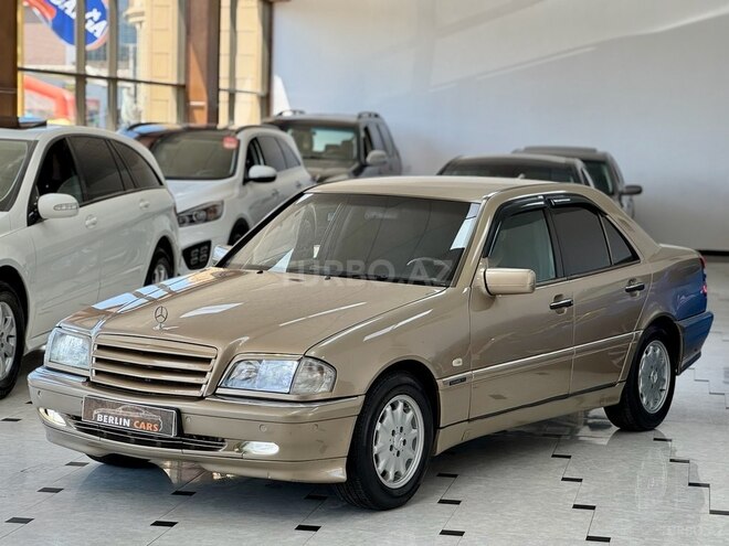 Mercedes C 240 2000, 294,000 km - 2.4 л - Bakı