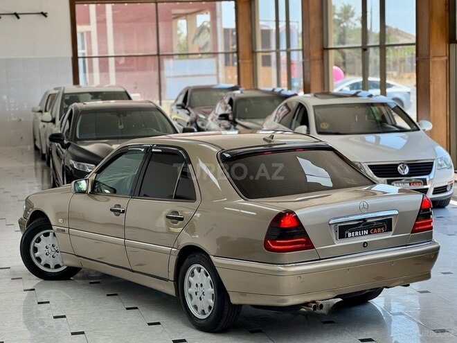 Mercedes C 240 2000, 294,000 km - 2.4 л - Bakı