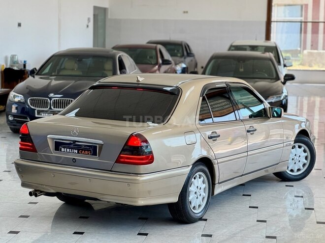 Mercedes C 240 2000, 294,000 km - 2.4 л - Bakı