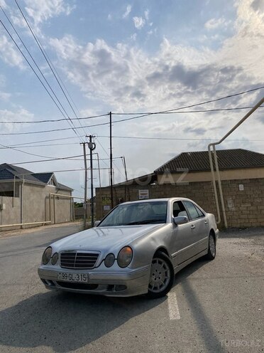 Mercedes E 220 d 2001, 390,000 km - 2.2 л - Bakı
