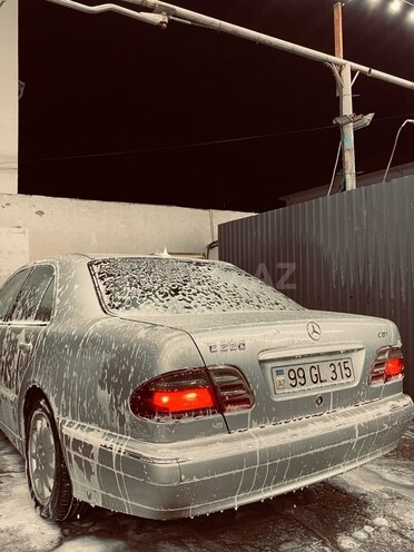 Mercedes E 220 d 2001, 390,000 km - 2.2 л - Bakı