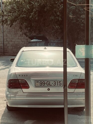 Mercedes E 220 d 2001, 390,000 km - 2.2 л - Bakı