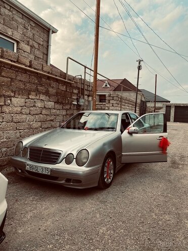 Mercedes E 220 d 2001, 390,000 km - 2.2 л - Bakı