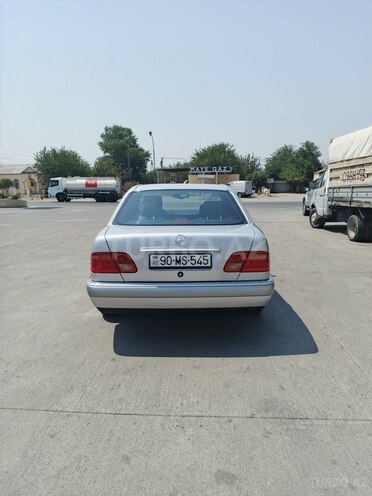 Mercedes E 200 1996, 290,571 km - 2.0 l - Beyləqan