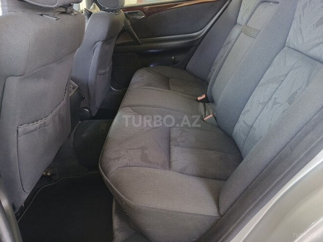 Mercedes E 200 1996, 290,571 km - 2.0 l - Beyləqan