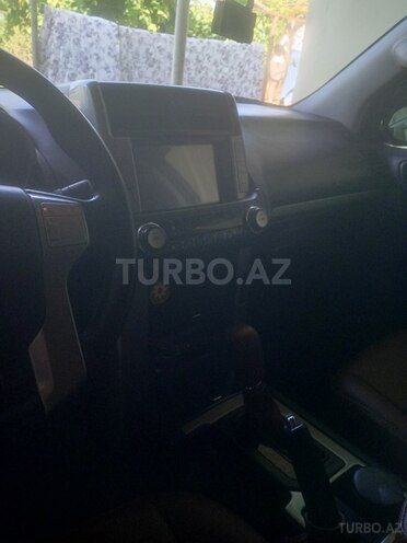 Toyota Land Cruiser Prado 2011, 340,000 km - 2.7 л - Bakı