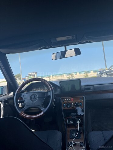 Mercedes E 200 1994, 536,000 km - 2.0 л - Sumqayıt