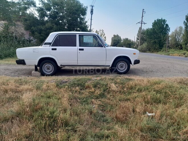 LADA (VAZ) 2107 2002, 90,000 km - 1.6 l - Saatlı