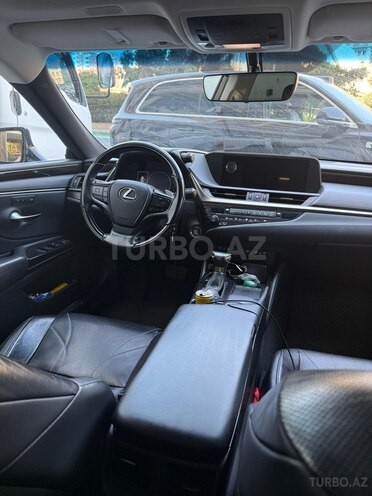 Lexus ES 250 2019, 135,000 km - 2.5 л - Bakı