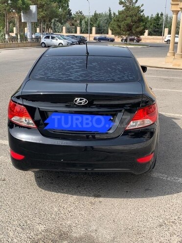 Hyundai Solaris 2014, 302,820 km - 1.6 l - Bakı