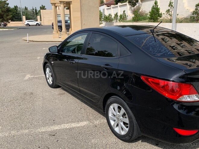 Hyundai Solaris 2014, 302,820 km - 1.6 l - Bakı