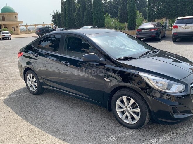 Hyundai Solaris 2014, 302,820 km - 1.6 l - Bakı
