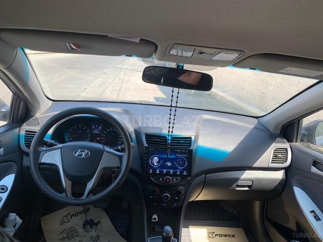Hyundai Solaris 2014, 302,820 km - 1.6 l - Bakı