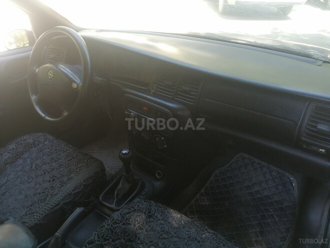 Opel Vectra 1997, 178,000 km - 1.8 l - Bakı