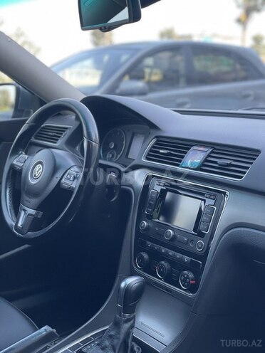 Volkswagen Passat (North America) 2015, 253,580 km - 1.8 l - Bakı