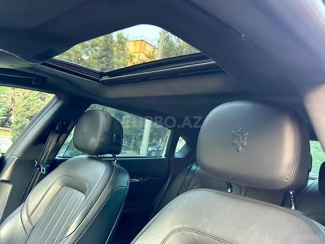 Maserati Quattroporte 2013, 33,000 km - 3.0 l - Bakı