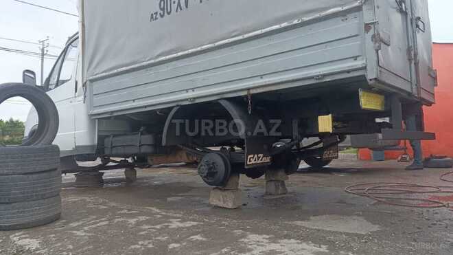 GAZ 3302-744 2009, 300,000 km - 2.5 l - Quba