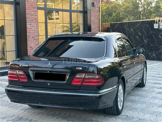 Mercedes E 220 d 2000, 310,000 km - 2.2 l - Salyan