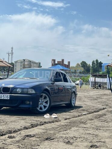 BMW 523 1997, 580,000 km - 2.5 l - Qusar