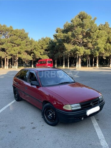 Opel Astra 1992, 321,000 km - 2.0 l - Sumqayıt