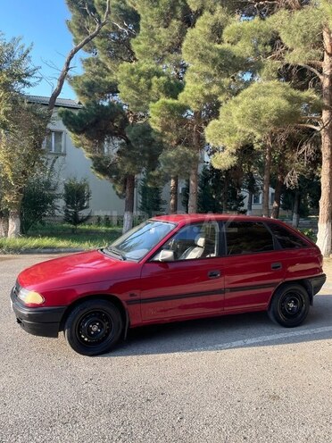 Opel Astra 1992, 321,000 km - 2.0 l - Sumqayıt