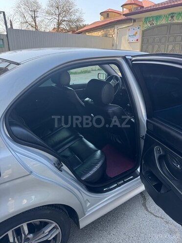 BMW 525 2001, 250,000 km - 2.5 l - Bakı