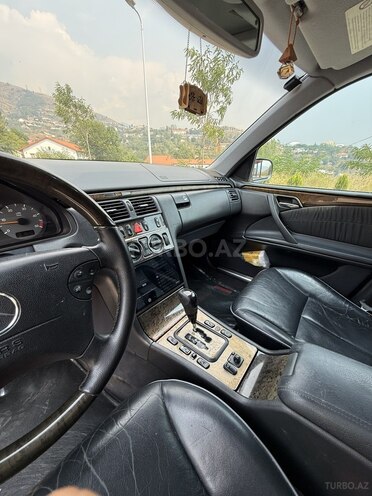 Mercedes E 270 2000, 287,908 km - 2.7 l - Gəncə