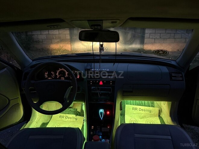 Mercedes C 230 1997, 277,531 km - 2.3 l - Quba