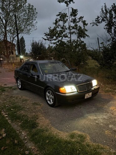 Mercedes C 230 1997, 277,531 km - 2.3 l - Quba