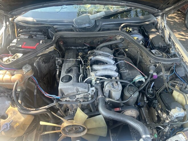 Mercedes E 200 d 1990, 416,000 km - 2.0 l - Bakı