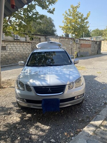 Mitsubishi Airtrek 2002, 172,880 km - 2.4 l - Yevlax