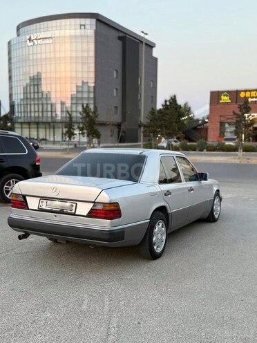 Mercedes E 250 1993, 350,000 km - 2.5 l - Xırdalan