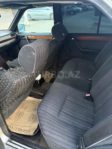Mercedes E 250 1993, 350,000 km - 2.5 l - Xırdalan