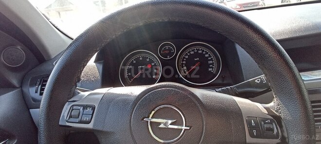 Opel Astra 2005, 269,740 km - 1.4 l - Yevlax
