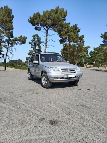 Chevrolet Niva 2006, 228,000 km - 1.7 л - Quba