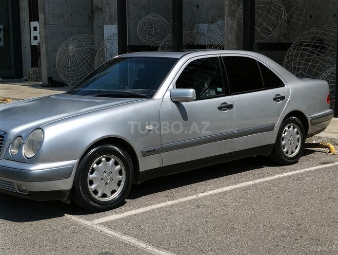 Mercedes E 240 1998, 355,985 km - 2.4 l - Bakı
