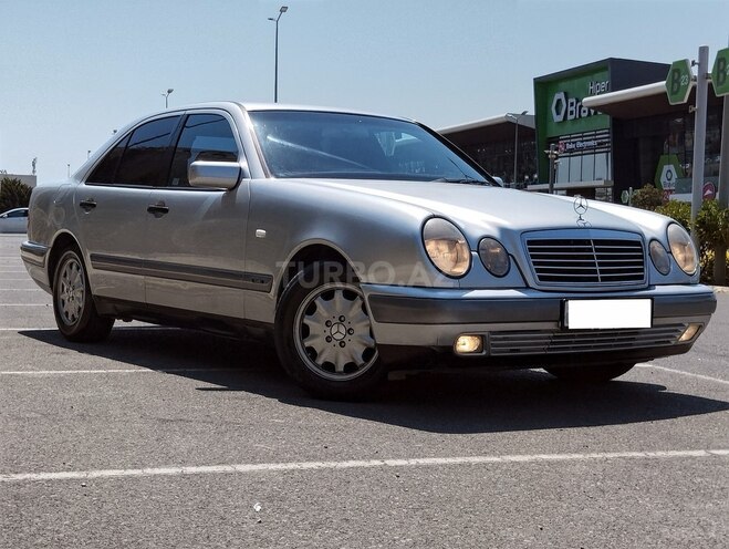 Mercedes E 240 1998, 355,985 km - 2.4 l - Bakı