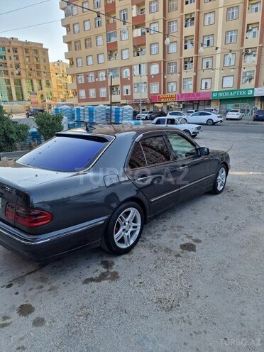 Mercedes E 270 2000, 370,155 km - 2.7 l - Bakı