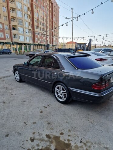 Mercedes E 270 2000, 370,155 km - 2.7 l - Bakı