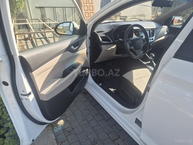 Hyundai Accent 2018, 157,962 km - 1.6 л - Bakı