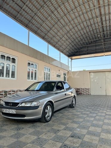 Opel Vectra 1998, 450,000 km - 1.6 l - Tovuz