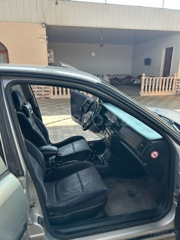 Opel Vectra 1998, 450,000 km - 1.6 l - Tovuz