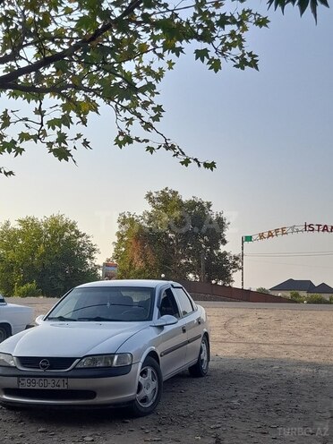 Opel Vectra 1998, 450,000 km - 1.6 l - Tovuz