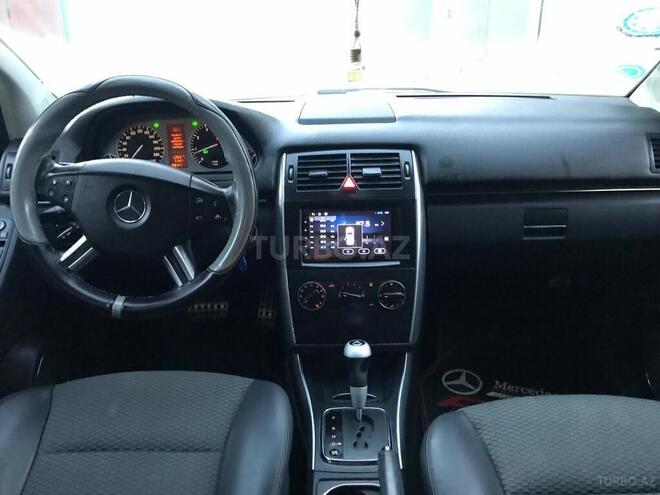 Mercedes B 180 2009, 146,000 km - 1.7 l - Sumqayıt