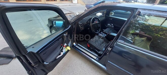 Mercedes C 240 1998, 313,000 km - 2.4 l - Bakı