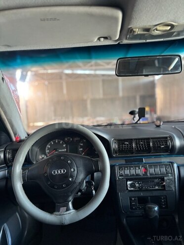 Audi A4 1998, 220,000 km - 1.8 l - Bakı